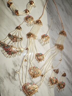 Traditional Multicolor Pearl Bridal Jewelry Set Nauratan